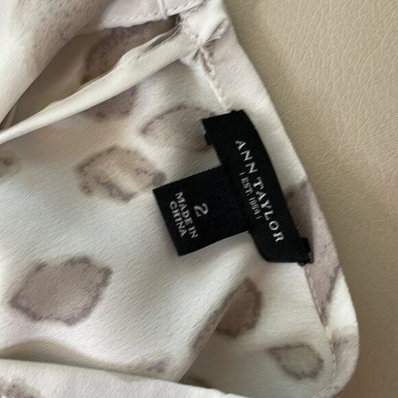 Ann Taylor white with tan spots side zip sleeveless lightweight blouse SZ 2 top - Picture 9 of 9